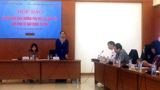 Honran contribuciones de mujeres en desarrollo económico de región noroeste ảnh 1