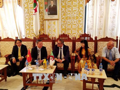 Vietnam presenta oportunidades de inversión y comercio en Argelia ảnh 1 Vietnam presenta oportunidades de inversión y comercio en Argelia ảnh 1