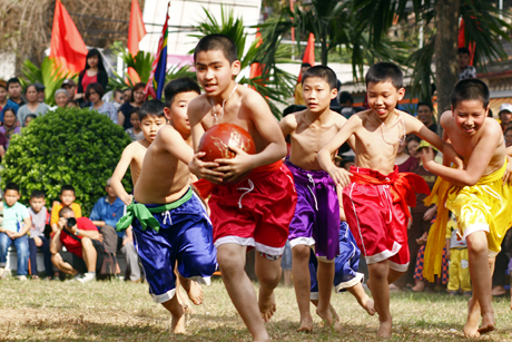 Tradiciones de Vietnam, el singular Festival Vat Cau ảnh 1 Tradiciones de Vietnam, el singular Festival Vat Cau ảnh 1