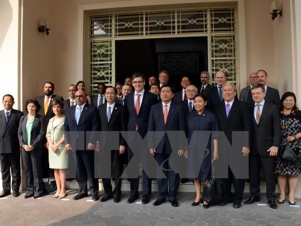 Estimulan respaldo de diplomáticos a desarrollo de Ciudad Ho Chi Minh ảnh 1 Estimulan respaldo de diplomáticos a desarrollo de Ciudad Ho Chi Minh ảnh 1