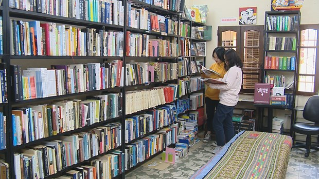 Bookworm, destino confiable de la lectura para extranjeros en Hanoi ảnh 1