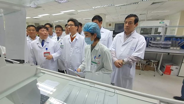 Inspecciona vicepremier vietnamita labores preventivas contra nuevo tipo de coronavirus ảnh 1 Inspecciona vicepremier vietnamita labores preventivas contra nuevo tipo de coronavirus ảnh 1