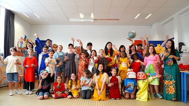 Celebran Festival de Vietnam en ciudad francesa ảnh 1