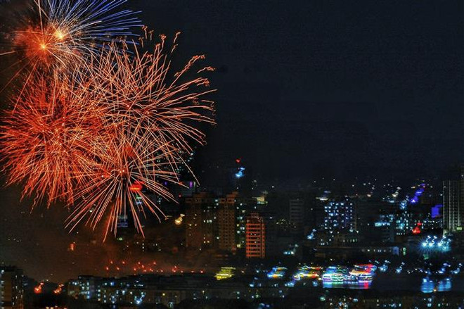 Festival Internacional de Fuegos Artificiales de Da Nang 2023: Listo para la noche final ảnh 3 Festival Internacional de Fuegos Artificiales de Da Nang 2023: Listo para la noche final ảnh 3