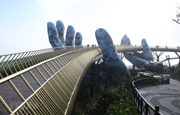 Puente Dorado en Da Nang figura entre los más emblemáticos del mundo ảnh 1 Puente Dorado en Da Nang figura entre los más emblemáticos del mundo ảnh 1