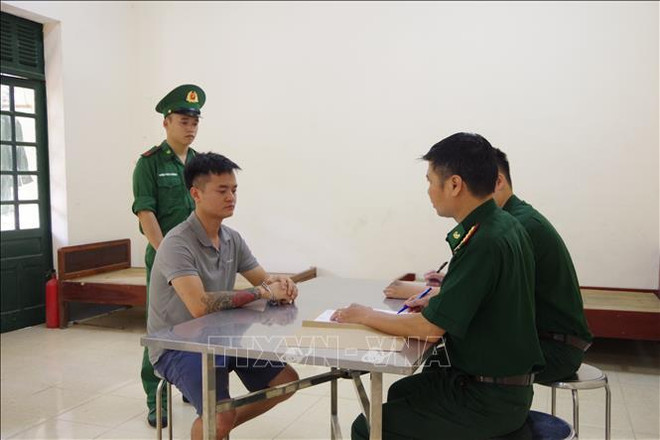 Detectan a cuatro extranjeros que ingresan ilegalmente a Vietnam ảnh 1 Detectan a cuatro extranjeros que ingresan ilegalmente a Vietnam ảnh 1