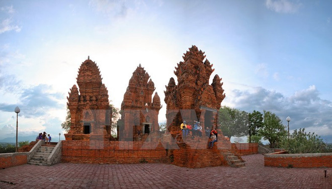 Postulan torres Cham y Festival Kate de Vietnam a reconocimiento de UNESCO ảnh 2 Postulan torres Cham y Festival Kate de Vietnam a reconocimiento de UNESCO ảnh 2