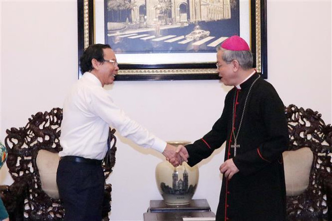 Felicitan al nuevo presidente del Consejo Episcopal de Vietnam ảnh 2