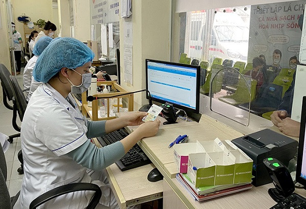 Más de 11 mil centros médicos vietnamitas buscan información mediante tarjetas de identificación con chip ảnh 1 Más de 11 mil centros médicos vietnamitas buscan información mediante tarjetas de identificación con chip ảnh 1