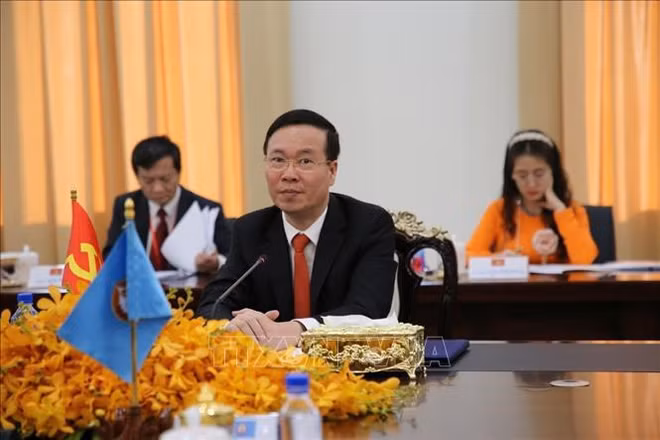 Dirigente partidista de Vietnam visita Camboya ảnh 1