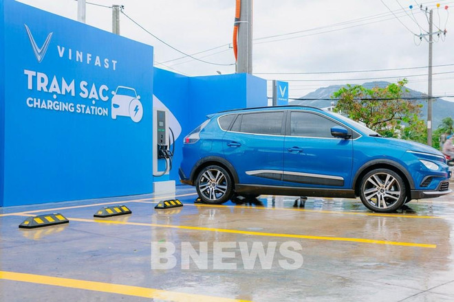 VinFast y Petrolimex lanzan servicio de carga de vehículos eléctricos ảnh 2 VinFast y Petrolimex lanzan servicio de carga de vehículos eléctricos ảnh 2