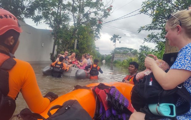 Al menos cinco personas murieron por inundaciones en Bali ảnh 1