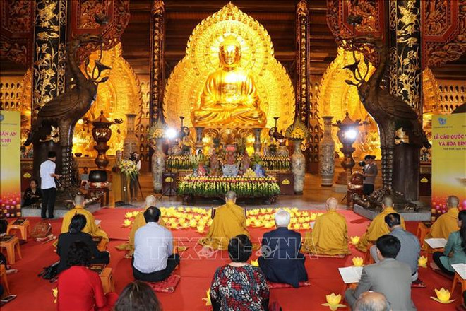 Rezan por estabilidad y paz en la provincia de Ninh Binh ảnh 2 Rezan por estabilidad y paz en la provincia de Ninh Binh ảnh 2