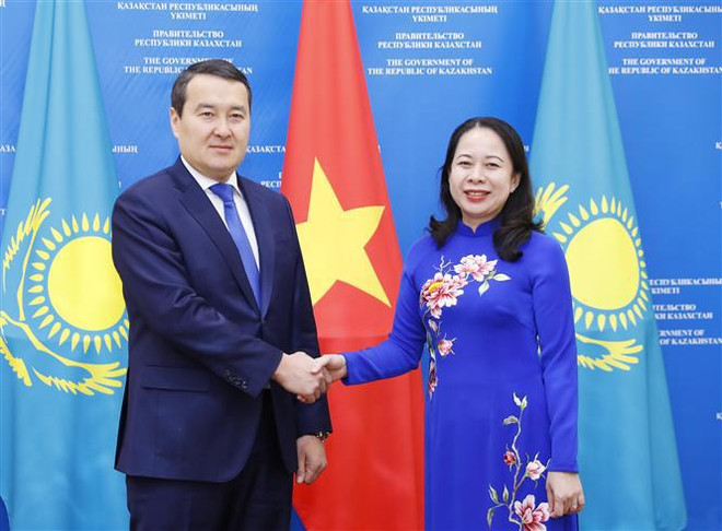 Vicepresidenta vietnamita concluye viaje a Kazajstán ảnh 1 Vicepresidenta vietnamita concluye viaje a Kazajstán ảnh 1