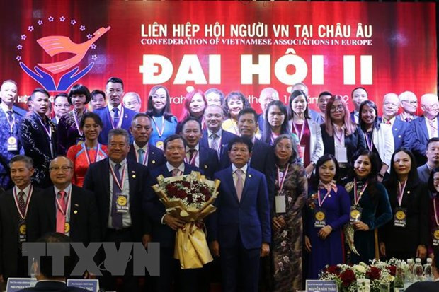 Unión de Asociaciones de Vietnamitas en Europa celebra segundo congreso ảnh 1 Unión de Asociaciones de Vietnamitas en Europa celebra segundo congreso ảnh 1