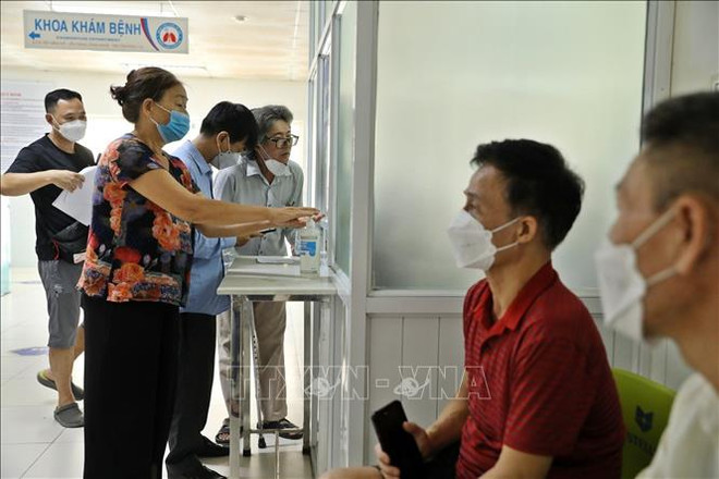 Vietnam registra 371 nuevos contagios de COVID-19 sin ningún fallecimiento ảnh 1 Vietnam registra 371 nuevos contagios de COVID-19 sin ningún fallecimiento ảnh 1