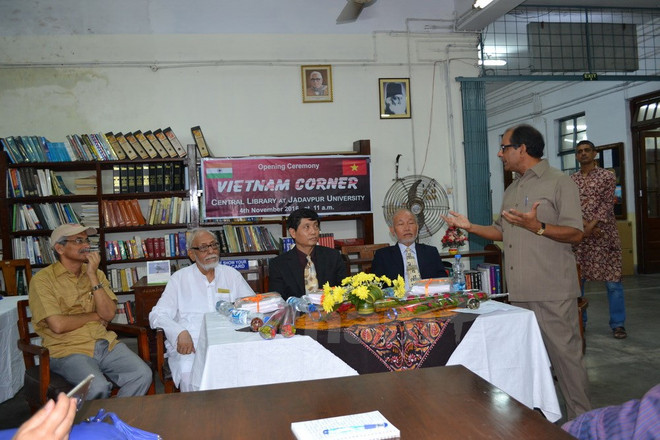 Presentan en India libros sobre Vietnam ảnh 2 Presentan en India libros sobre Vietnam ảnh 2