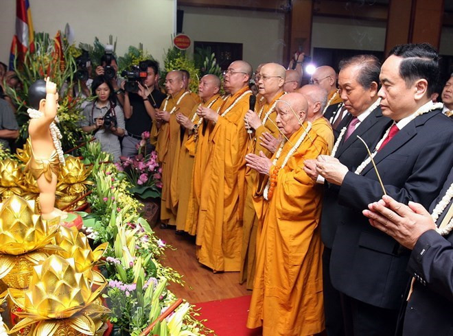 Budistas en Vietnam celebran Día de Vesak 2562 ảnh 1 Budistas en Vietnam celebran Día de Vesak 2562 ảnh 1