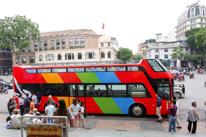 Autobuses de dos pisos recorrerán las calles de Hanoi este mes ảnh 1 Autobuses de dos pisos recorrerán las calles de Hanoi este mes ảnh 1