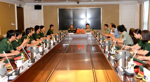 Celebran programa de intercambio militar entre Vietnam y China ảnh 1
