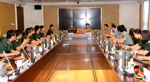 Celebran programa de intercambio militar entre Vietnam y China ảnh 1 Celebran programa de intercambio militar entre Vietnam y China ảnh 1