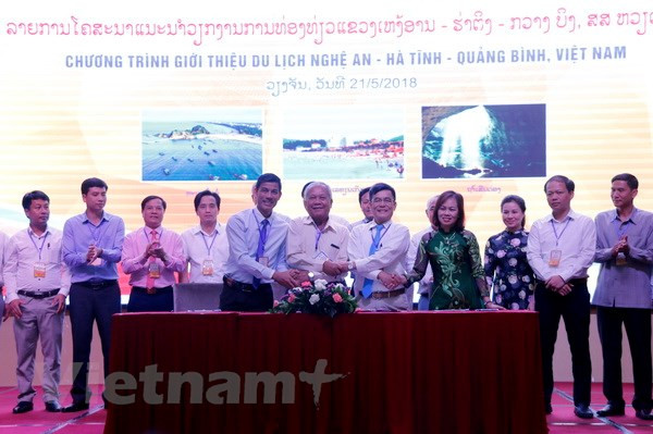 Provincias centrovietnamitas promueven turismo en Laos ảnh 1 Provincias centrovietnamitas promueven turismo en Laos ảnh 1