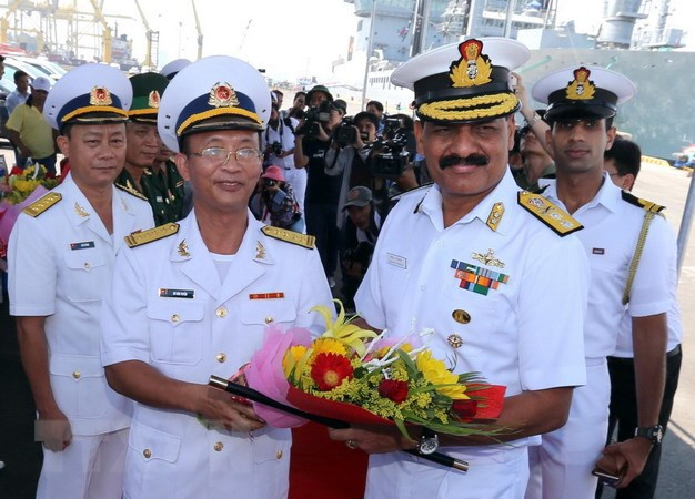 Buques de Fuerza Naval de India visitan Vietnam ảnh 1