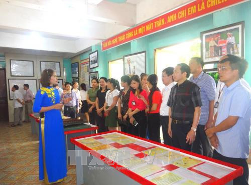 Exposición confirma soberanía de Vietnam en Hoang Sa y Truong Sa ảnh 1 Exposición confirma soberanía de Vietnam en Hoang Sa y Truong Sa ảnh 1