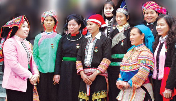 Vietnam impulsa igualdad de género para desarrollo de las etnias minoritarias ảnh 1
