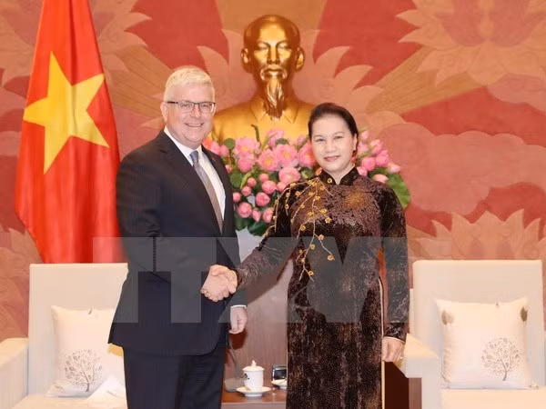 Máxima legisladora de Vietnam recibe al embajador de Australia ảnh 1