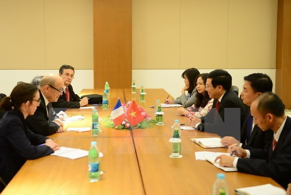 Vietnam fomenta lazos con diversos países en marco del ASEM ảnh 1 Vietnam fomenta lazos con diversos países en marco del ASEM ảnh 1