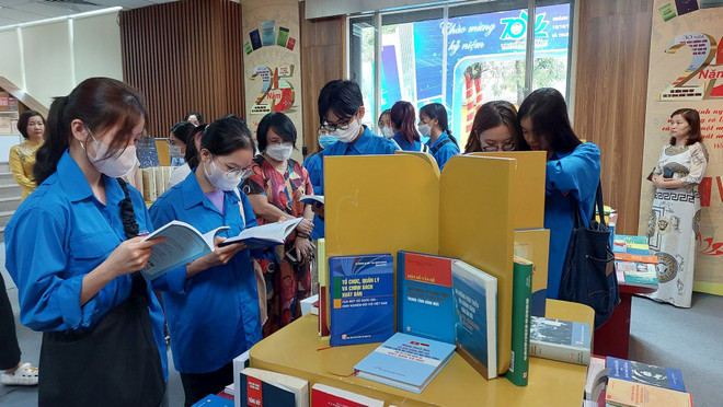 Aspiración de un Vietnam mejor: 75 años de la emulación patriótica ảnh 3 Aspiración de un Vietnam mejor: 75 años de la emulación patriótica ảnh 3