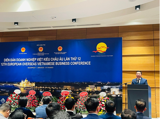 Empresas vietnamitas en ultramar ayudan a promover lazos comerciales Vietnam-Europa ảnh 1