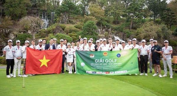 Celebran en Fukuoka torneo de golf de la amistad Vietnam-Japón ảnh 1 Celebran en Fukuoka torneo de golf de la amistad Vietnam-Japón ảnh 1