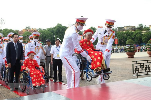 Suspenden visitas al Mausoleo del Presidente Ho Chi Minh por mantenimiento ảnh 1 Suspenden visitas al Mausoleo del Presidente Ho Chi Minh por mantenimiento ảnh 1