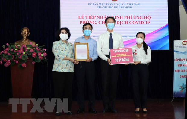 Ciudad Ho Chi Minh recibe 4,3 millones de dólares en apoyo a lucha contra el COVID-19 ảnh 1 Ciudad Ho Chi Minh recibe 4,3 millones de dólares en apoyo a lucha contra el COVID-19 ảnh 1