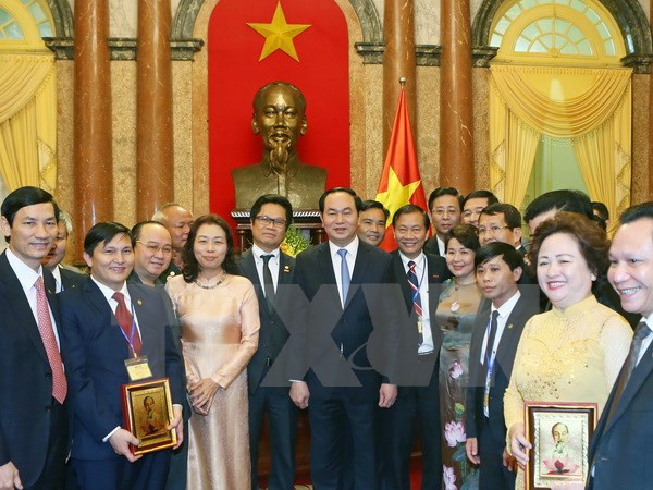 Presidente de Vietnam exhorta a empresariado a seguir ejemplo moral de Ho Chi Minh ảnh 1 Presidente de Vietnam exhorta a empresariado a seguir ejemplo moral de Ho Chi Minh ảnh 1