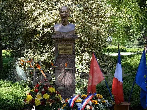 Recuerdan a Presidente Ho Chi Minh en Francia ảnh 1