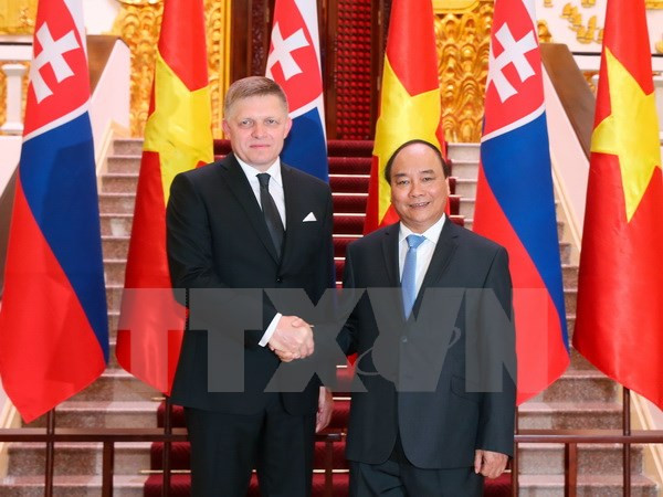 Primer ministro de Eslovaquia concluye visita oficial a Vietnam ảnh 1