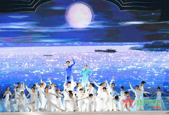 Clausuran Festival de intercambio cultural, deportivo y turístico fronterizo Vietnam-Laos ảnh 1 Clausuran Festival de intercambio cultural, deportivo y turístico fronterizo Vietnam-Laos ảnh 1