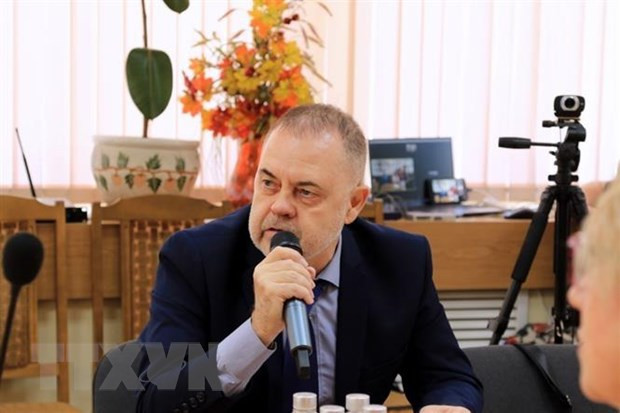 Experto ruso aprecia política de Vietnam para promoción del potencial humano ảnh 2 Experto ruso aprecia política de Vietnam para promoción del potencial humano ảnh 2
