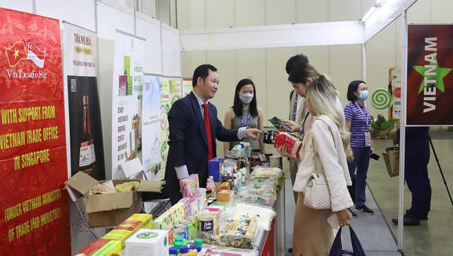 Productos vietnamitas acaparan atención del público en Singapur ảnh 1 Productos vietnamitas acaparan atención del público en Singapur ảnh 1