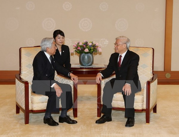 Dirigente partidista vietnamita se reúne con emperador japonés ảnh 1 Dirigente partidista vietnamita se reúne con emperador japonés ảnh 1