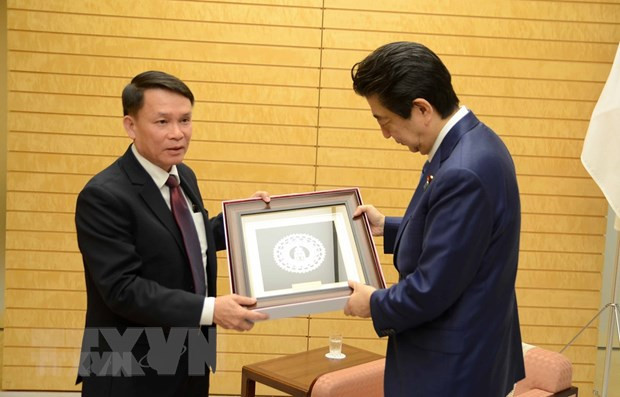 Primer ministro Shinzo Abe aportó a profundizar nexos de Japón con Vietnam ảnh 1 Primer ministro Shinzo Abe aportó a profundizar nexos de Japón con Vietnam ảnh 1