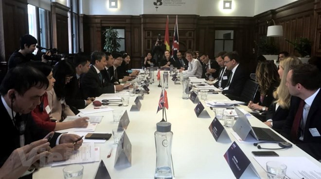 Vietnam y Reino Unido comprometidos a promover comercio bilateral ảnh 1 Vietnam y Reino Unido comprometidos a promover comercio bilateral ảnh 1