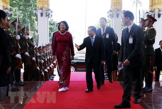 Vietnam y Laos comprometidos a fortalecer nexos bilaterales ảnh 1 Vietnam y Laos comprometidos a fortalecer nexos bilaterales ảnh 1