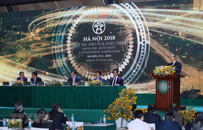 Hanoi debe ser pionera en construcción de urbe inteligente, exhorta premier ảnh 1