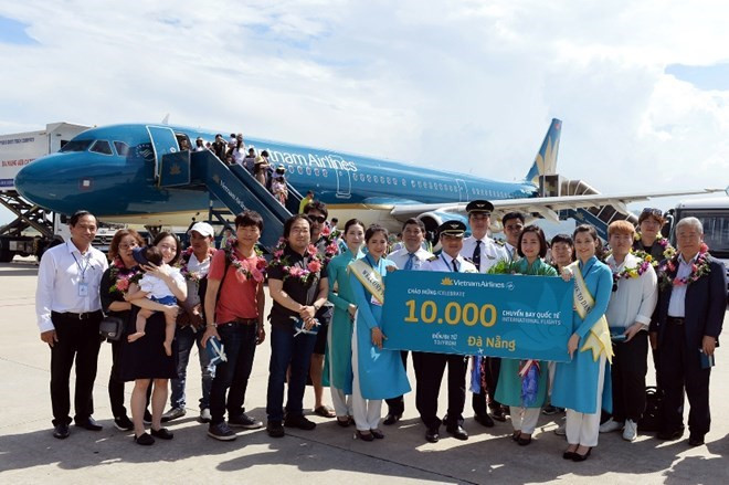 Vietnam Airlines celebra vuelo número 10 mil en aeropuerto de Da Nang ảnh 1 Vietnam Airlines celebra vuelo número 10 mil en aeropuerto de Da Nang ảnh 1