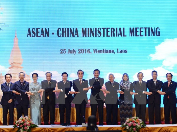 Altos funcionarios de ASEAN y China debaten sobre DOC ảnh 1 Altos funcionarios de ASEAN y China debaten sobre DOC ảnh 1