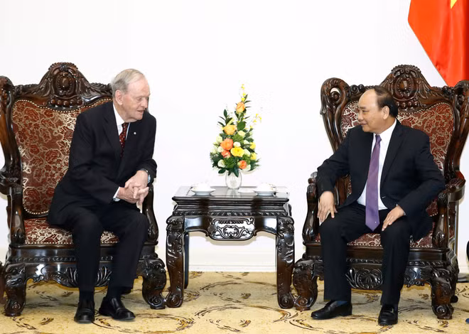 Vietnam aspira a cooperar con Canadá en explotación de aeropuertos ảnh 1